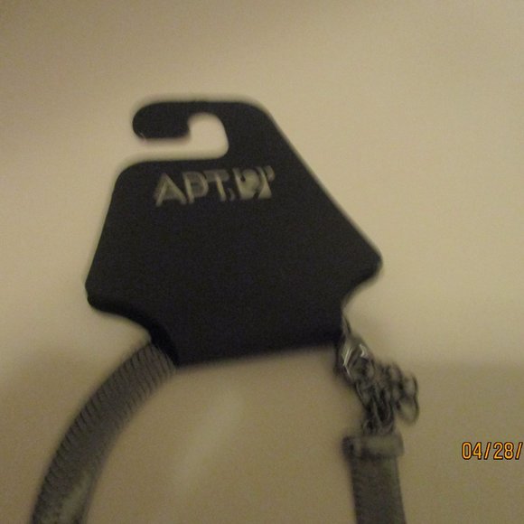 NECKLACE SILVER/BLACK LOOKING OVER 14" - Picture 5 of 5